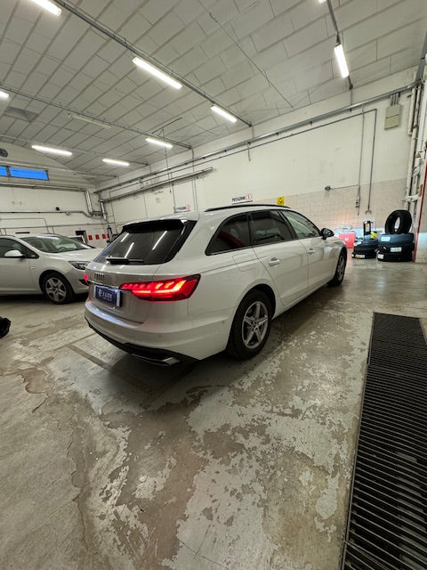 AUDI A4 AVANT 30TDI STRONIC 136CV