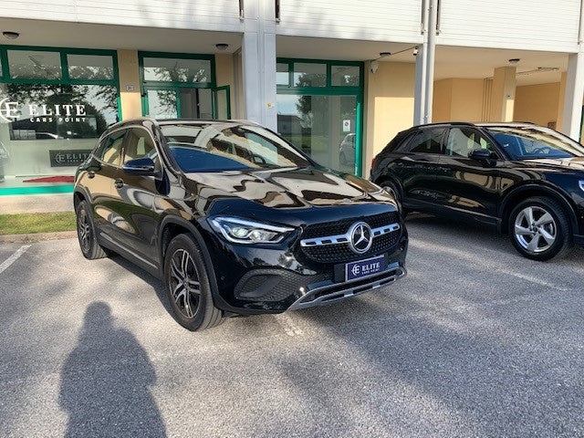 Mercedsn-Benz GLA 200D