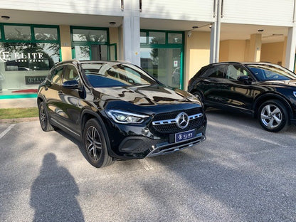 Mercedsn-Benz GLA 200D